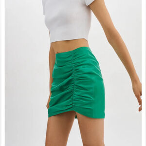 LAMARQUE lamb leather Green Ruched Mini Skirt size 2